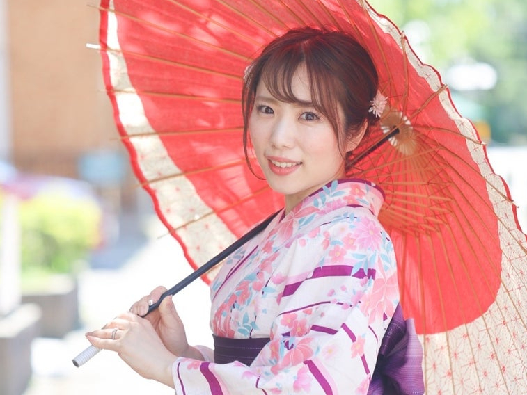 とにかく「楽しい」がモットー!詳しくはInstagram、X、Facebookなどをチェックしてね!「レンタルきもの屋まゆ」で検索