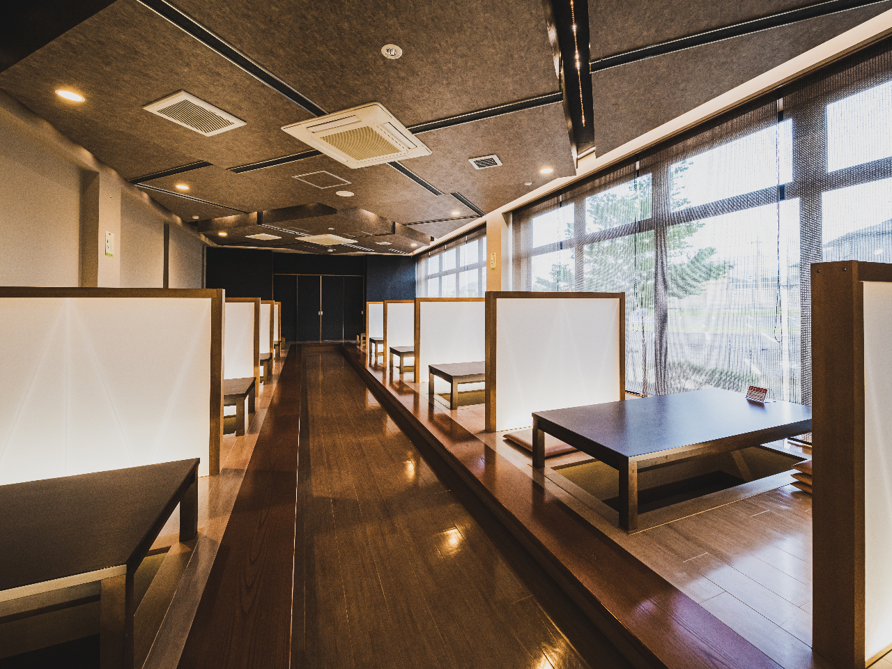 摜͂H@育Xy[XBeȂ՗Ŏd؂ĂÂqlCɂHyݒ܂B̑e[uȂ܂B