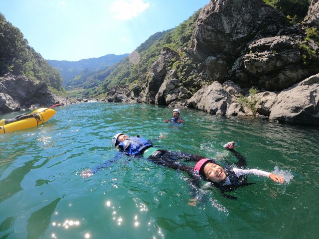 Niyodo Adventure 誰もいない仁淀川を家族だけで思いっきり楽しめます。