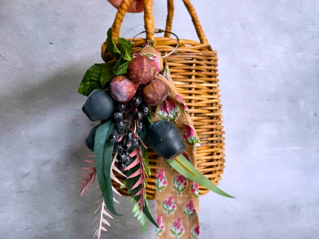 莝̃JSobNEg[gobNɃ{^jJ`[t܂@JS͕t܂̂ł