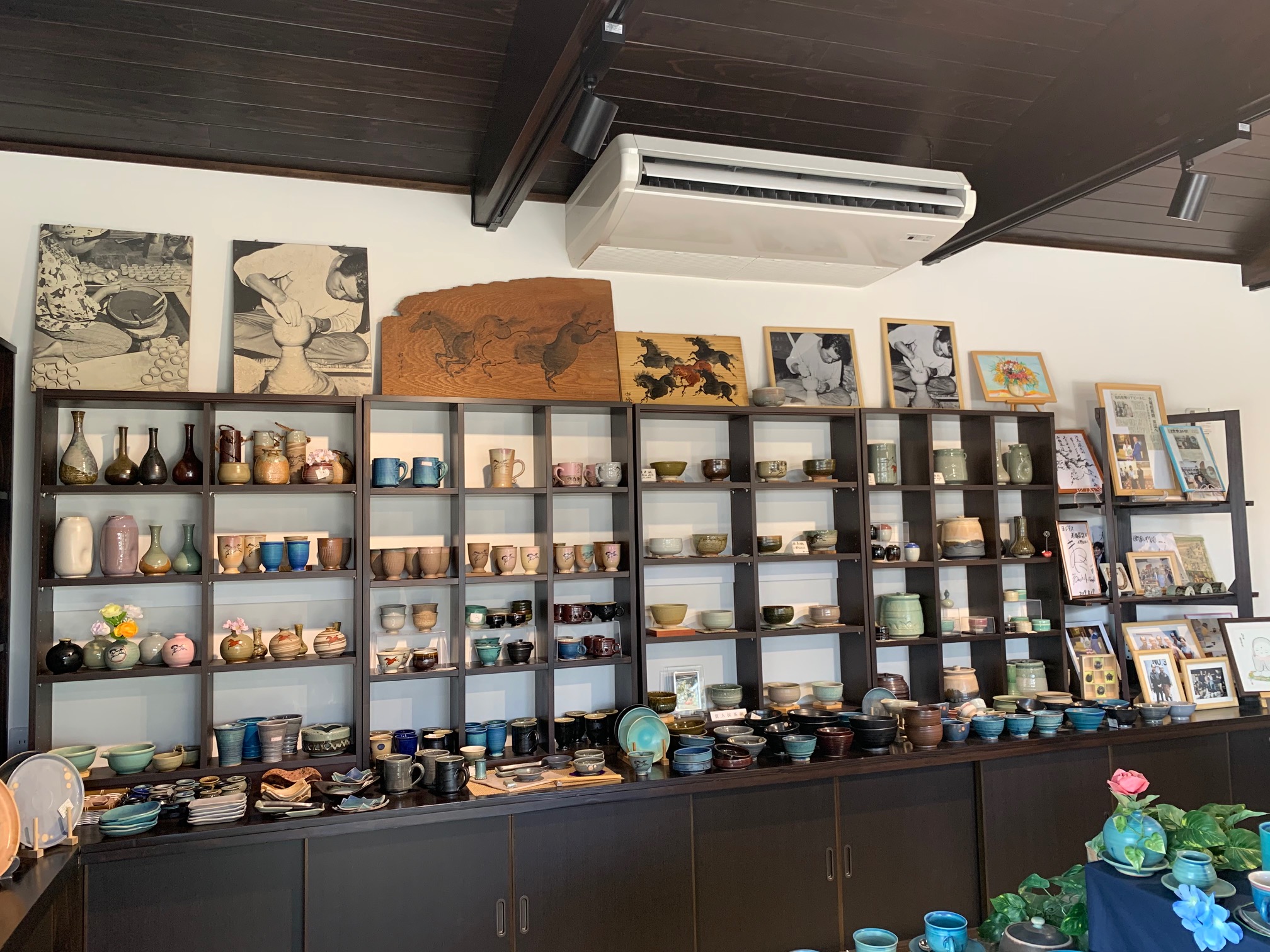 店内にはたくさんの作品が飾ってあります♪
