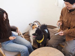 ペットと一緒に指輪作り.指輪は当日中にお持ち帰りいただけます。