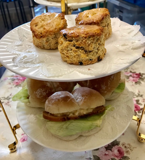 P[LX^hŁAXR[ƃThCb`T[rX܂