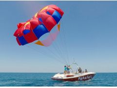 沖縄の花笠をモチーフにしたパラセールあり♪