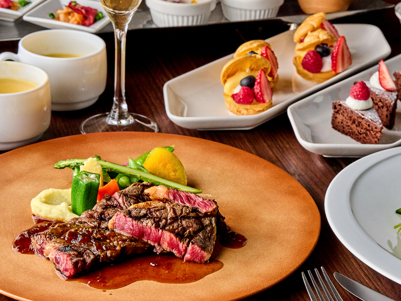 cuore〜心〜 記念日に 肉・魚料理が選べるメイン料理 ハーフブッフェ付き