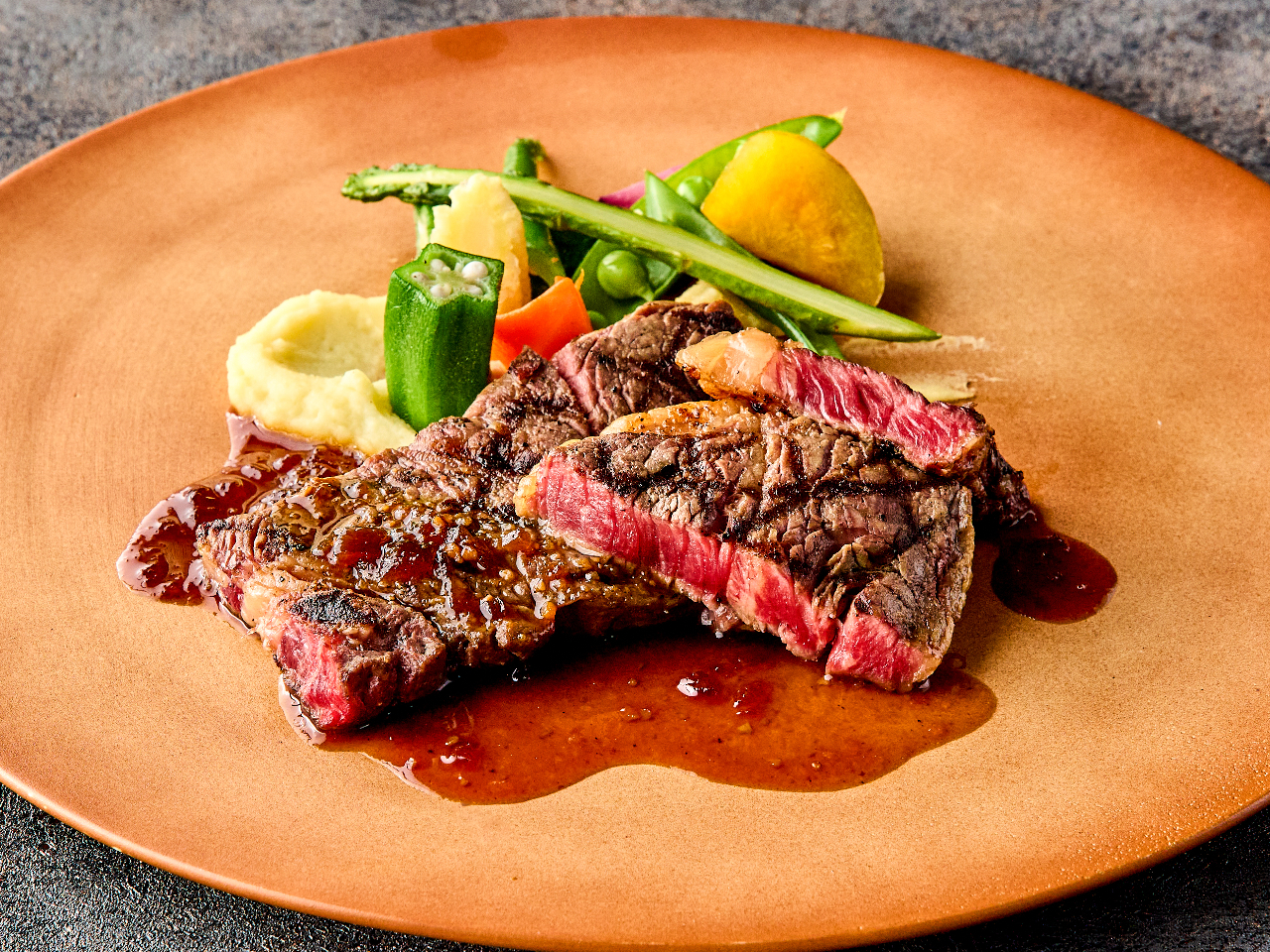 cuore〜心〜 記念日に 肉・魚料理が選べるメイン料理 ハーフブッフェ付き