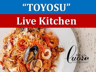 【市場の活気をそのままに。五感で味わうライブブッフェ】