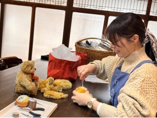 ドイツ製の最高級モヘアやグラスアイを使って作ります。型紙は当店オリジナルです。