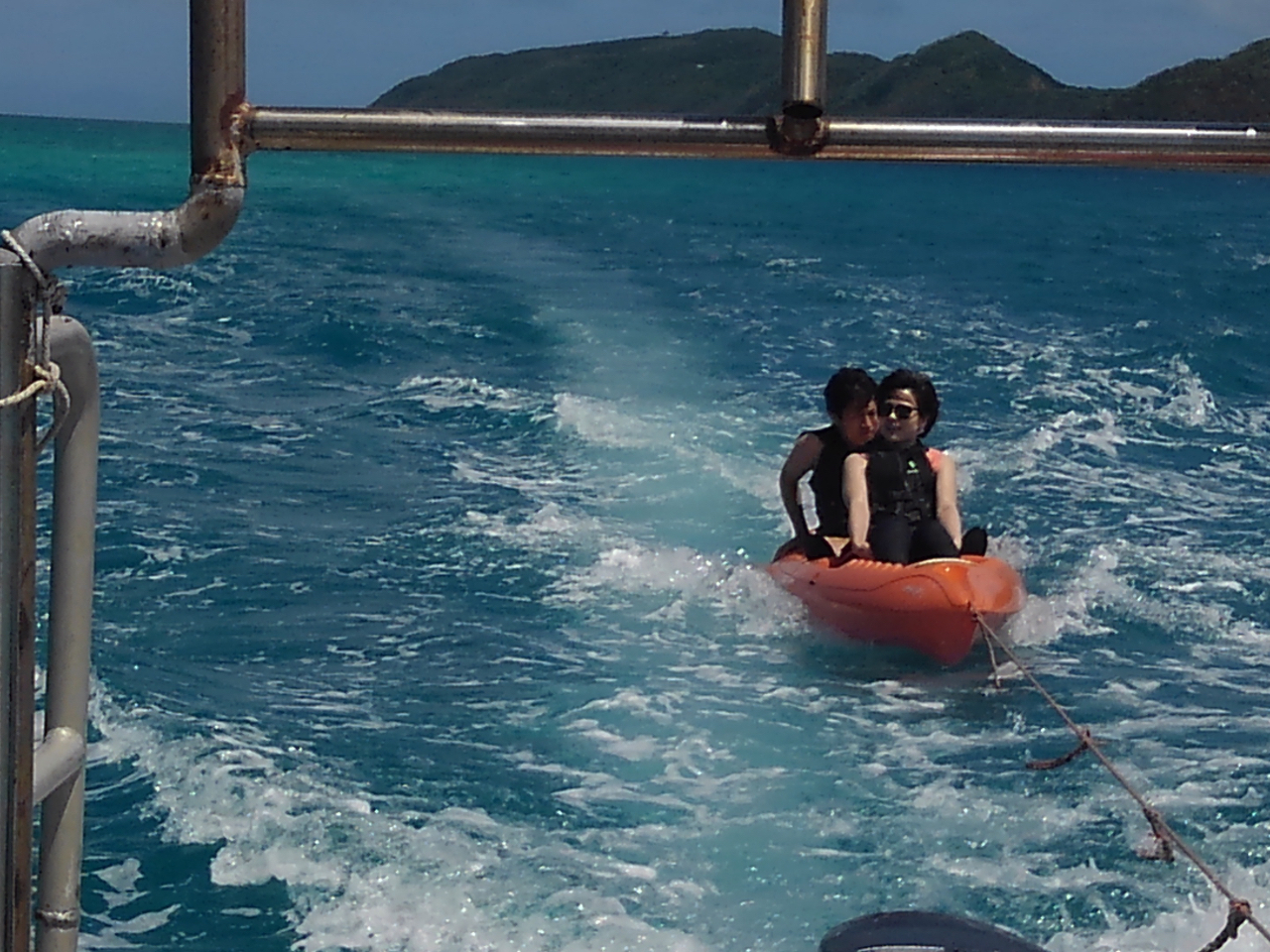 遠出し過ぎてもボートに引っ張られてラクチンで帰ります