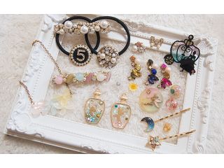 アクセサリー作り フリーレッスン たくさんのパーツの中から組み合わせてオリジナルアクセサリー作り 女性 ファミリーにおすすめ レジン アクセサリーレッスンサロン Lumiere じゃらん遊び体験