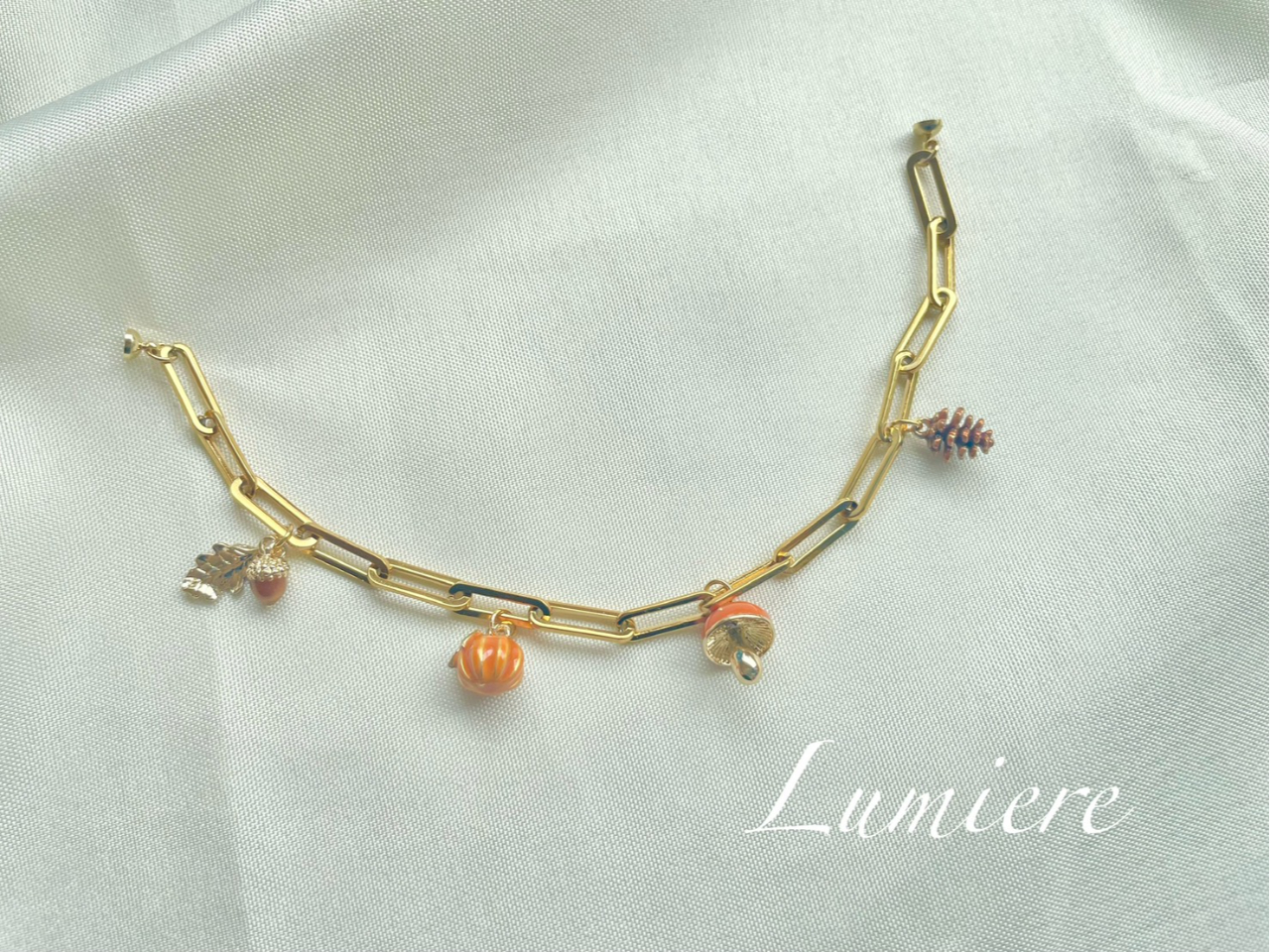 �G�߂ɍ��킹���A�N�Z�T���[��肪�y���߂܂��B