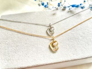 画像は4月の誕生石カラー『ダイヤモンド』