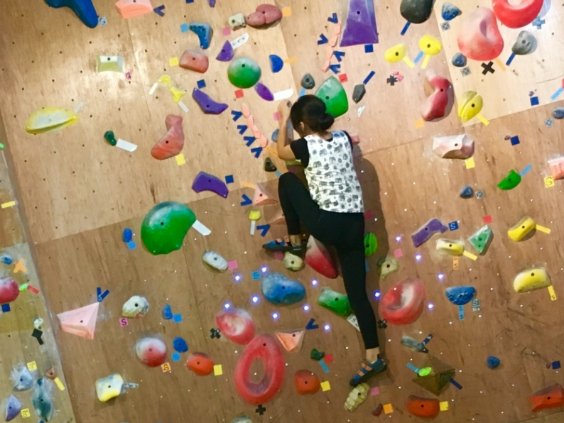 ボルダリング体験!全身運動で体幹も鍛えられる〜☆ダイエットにも!?