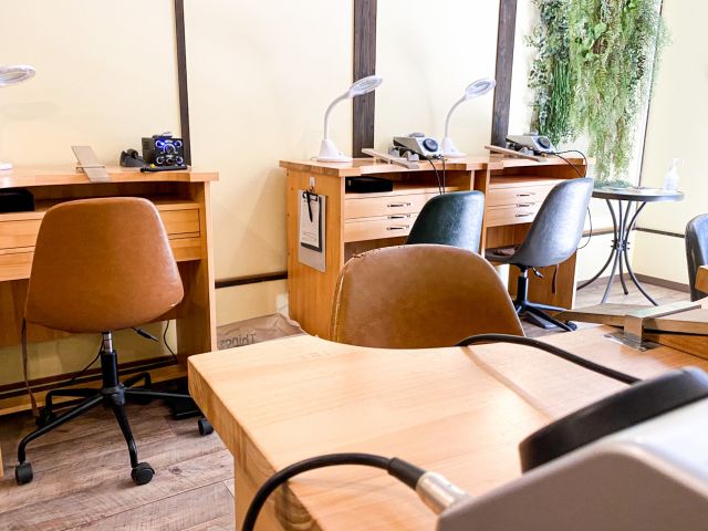 レトロな町、大阪中崎町にお店があります