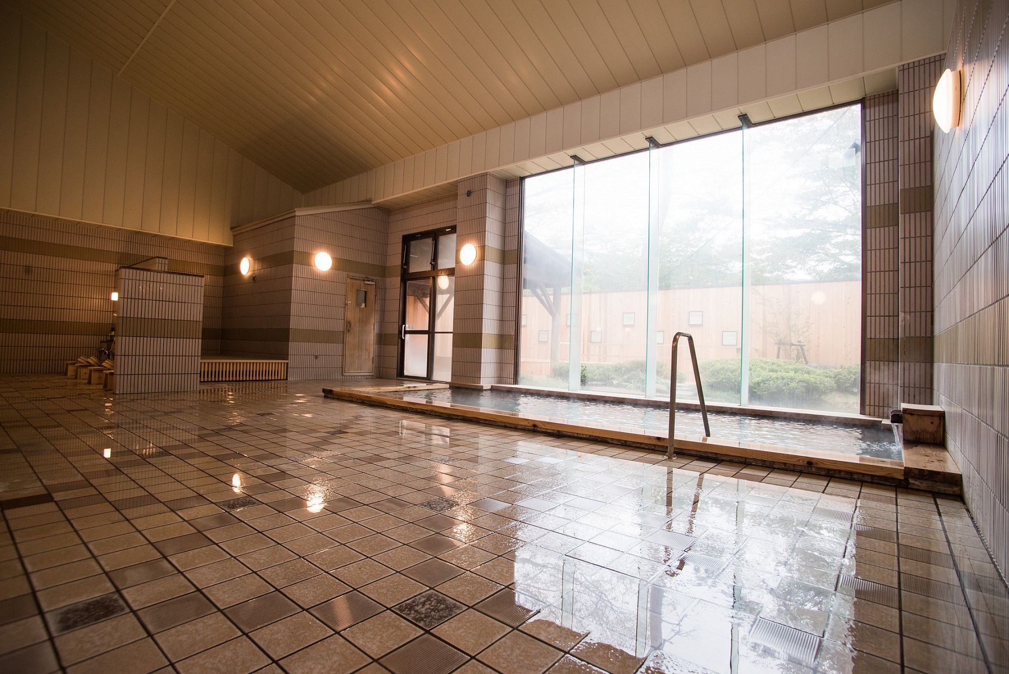 土湯温泉 日帰り温泉 非会員価格 和モダンの空間で癒しの時間を満喫 コロナ対策中 女性 ファミリー カップルにおすすめ 御とめ湯り じゃらん遊び体験