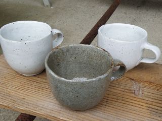 オプションでマグカップの取っ手は講師が付けます。