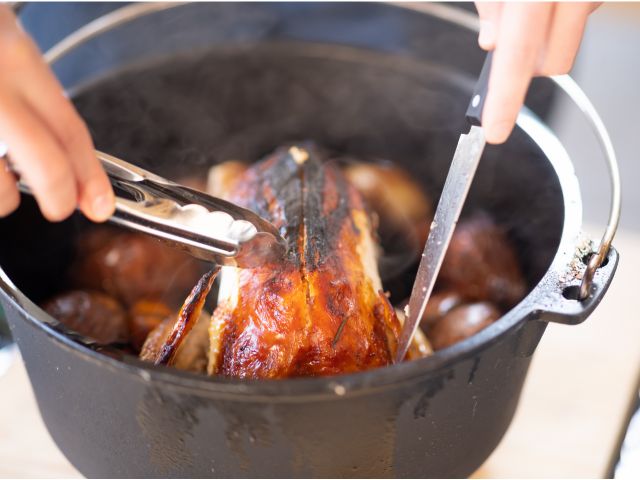 ダッチオーブンで丸鶏のローストづくり ほっこりして わくわくして 感動する 田舎暮らし体験のできる農家民宿 農家民宿 Guest House 遊 じゃらん遊び体験 ダッチオーブンで丸鶏のローストづくり ほっこりして わくわくして 感動する 田舎暮らし体験のできる農家民宿 農家民宿 Guest House 遊 じゃらん遊び体験