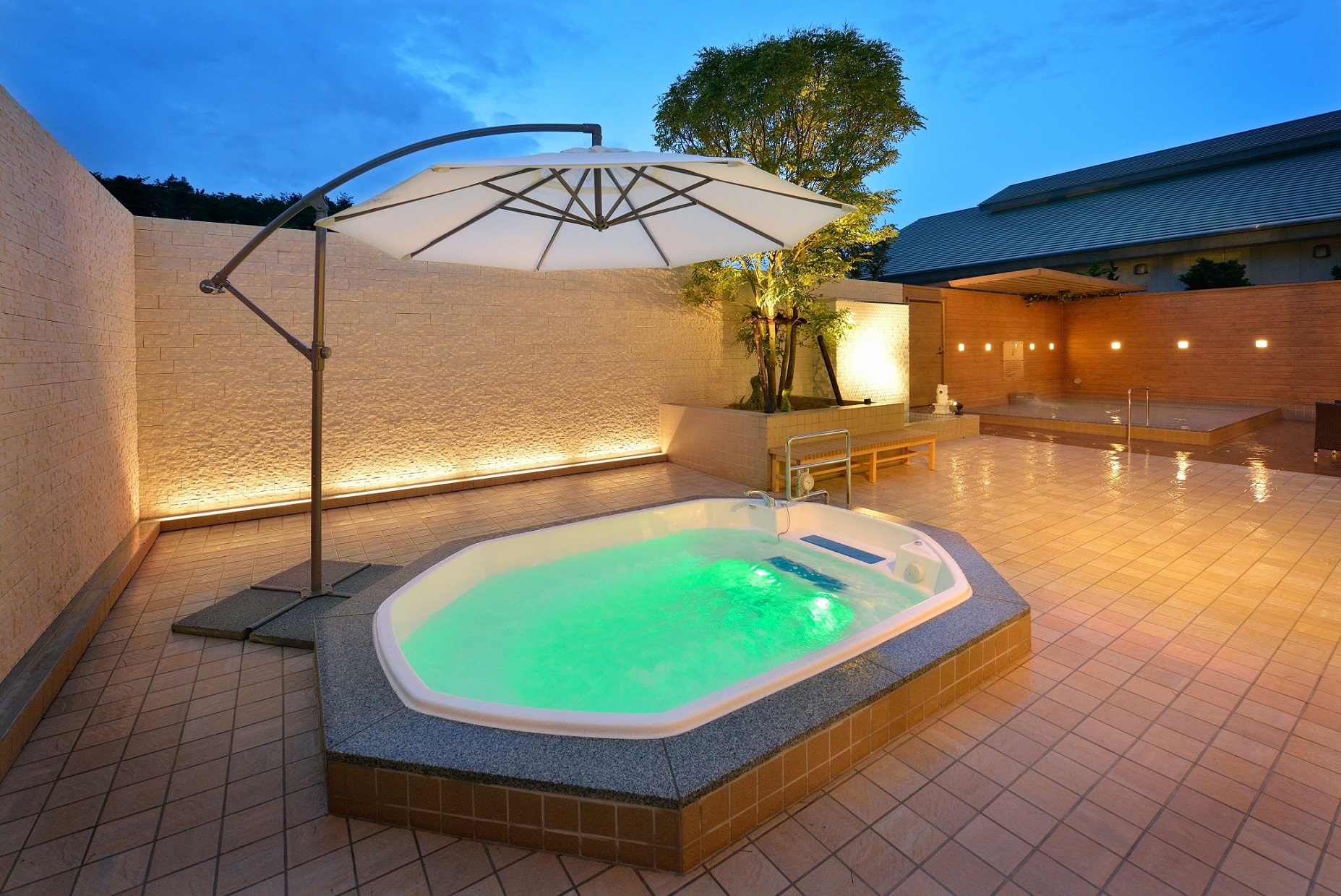 sIVCtWOW[̓N[[Vʂ܂B C{[̃CgɋPēy܂Ă܂BƖł͂܂͋C