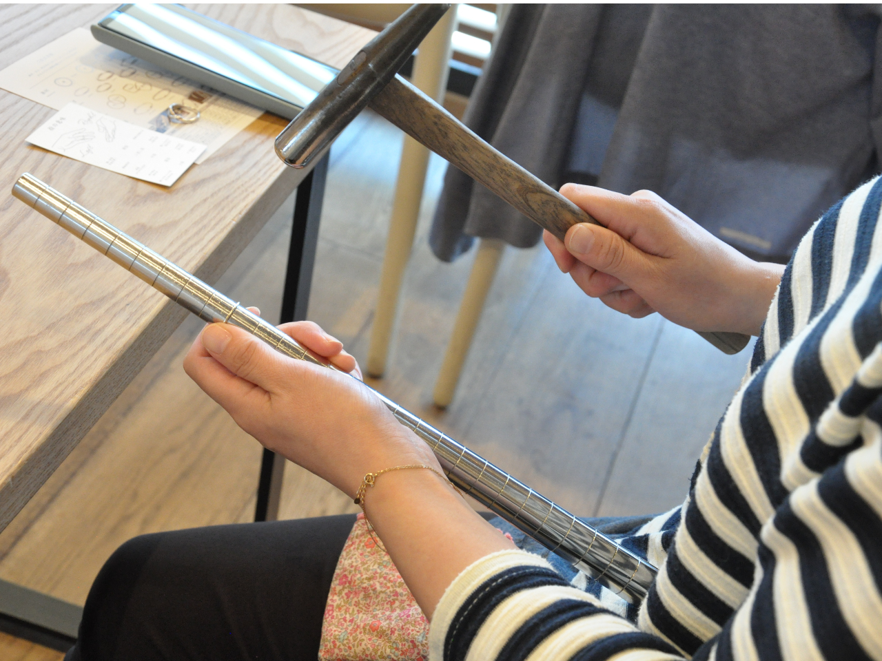 wւ̕\ʂ@̊ȒPȍƂŃIWiOB͗lť̍ƕiAX^btʐ^̂`Ă܂B