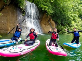 ダムの奥にある滝をみんなで見に行こう!!