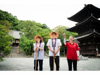 三重塔前