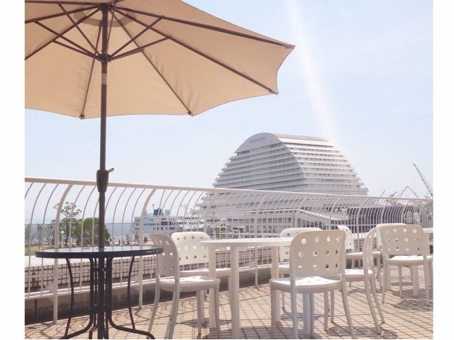 テラス席で優雅にバーベキューが楽しめます