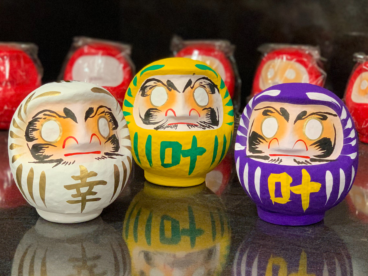 業界唯一 黄綬褒章受章の老舗が贈る 高崎だるま絵付け体験 伝統工芸品が可愛くカラフルに 業界最大級 約140平米の店舗で安全に体験 年中無休 毎日開催 だるまのふるさと大門屋 じゃらん遊び体験 業界唯一 黄綬褒章受章の老舗が贈る 高崎だるま絵付け体験 伝統工芸品が可愛くカラフルに 業界最大級 約140平米の店舗で安全に体験 年中無休 毎日開催 だるまのふるさと大門屋 じゃらん遊び体験