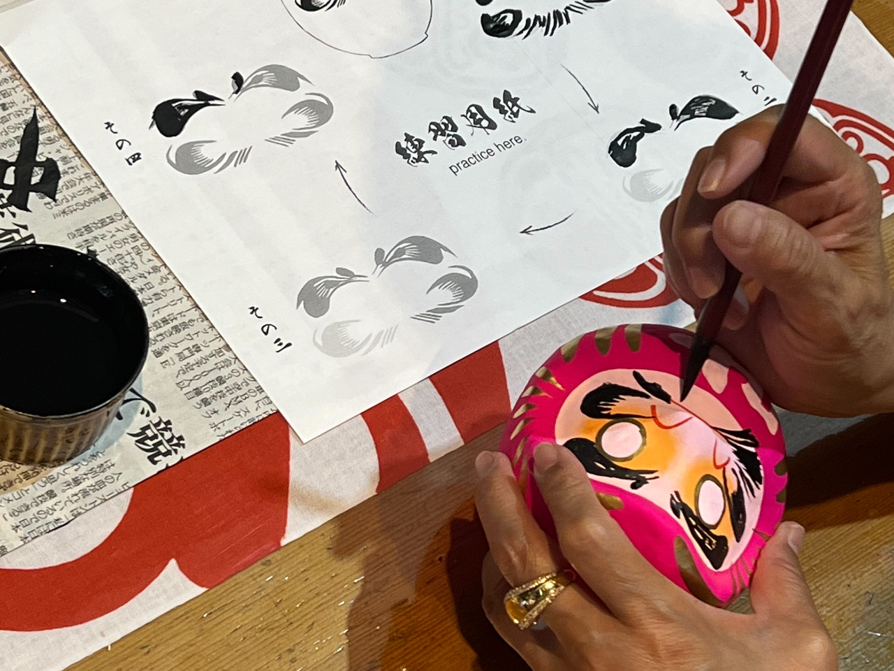 練習を終えたらいざ本番☆夏休みの宿題や、ご旅行の思い出に、カラフルなだるまさんや1番人気は季節のだるまさんをたくさんご準備してます!