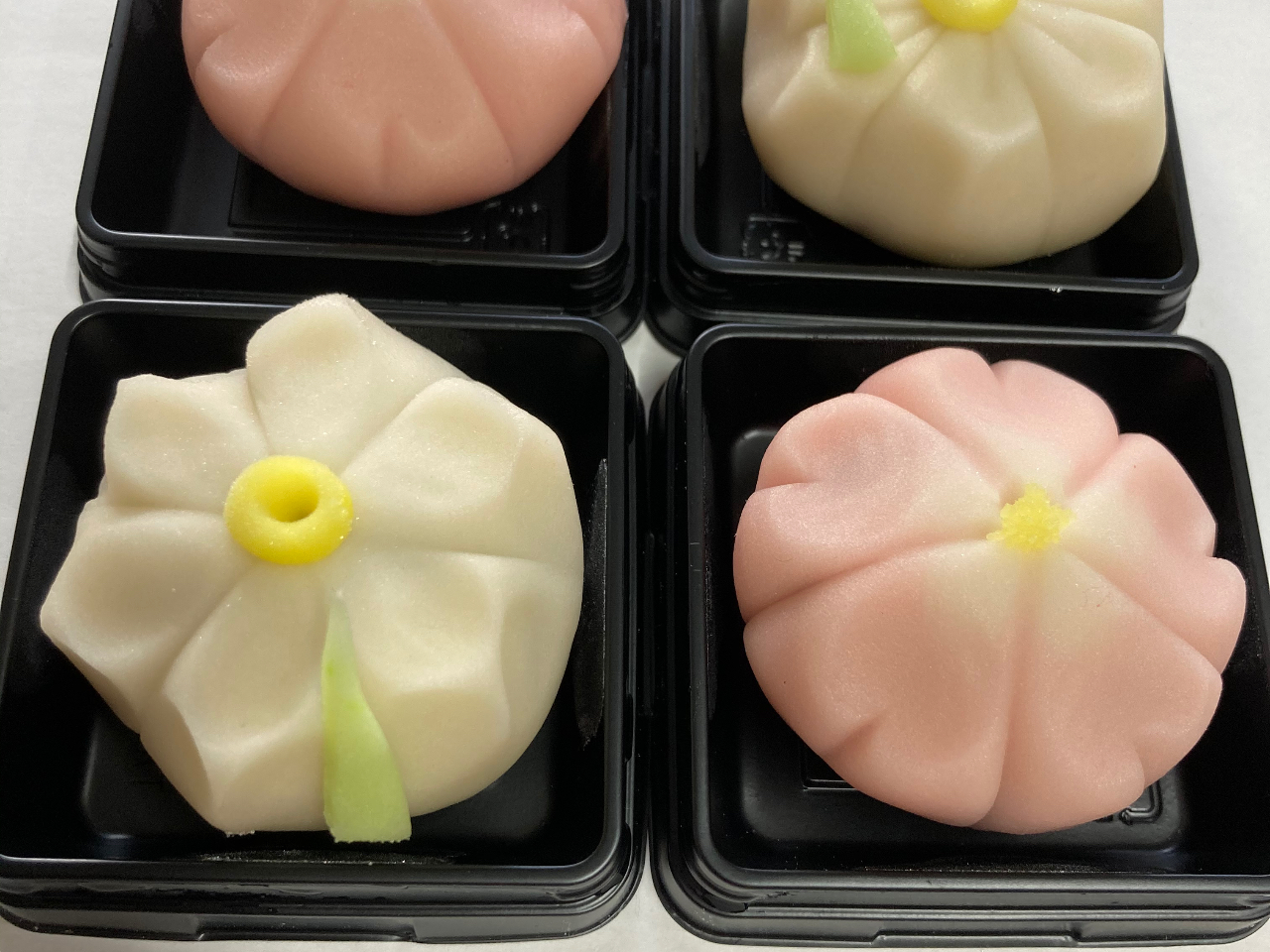 2ނ2Â쐬܂BuAvG߂ɍ킹āAfUC͕ς܂B