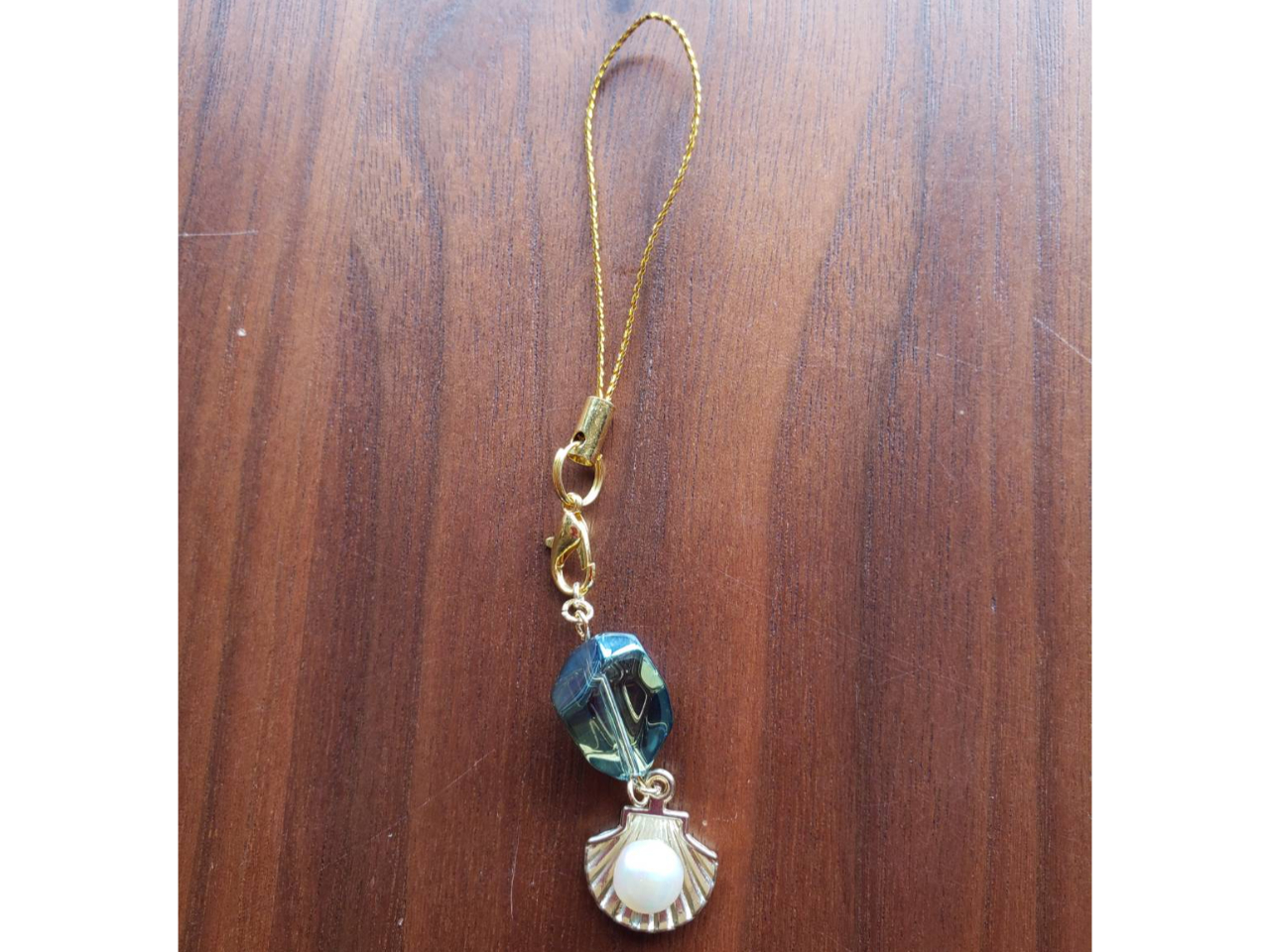 お子様やお土産にも喜ばれるキーホルダーもおつくりで来ます。お問い合わせください。