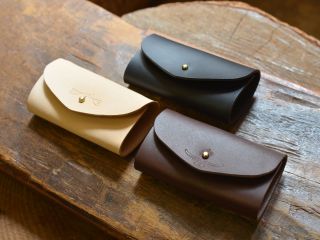 革の色は3色から選べます