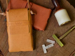 スマホ1台が入る便利なポシェット!