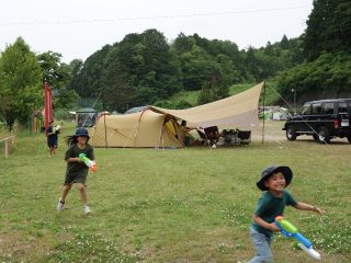 兵庫 丹波篠山 土曜日はテントで 星空が広がる旧小学校の校庭で宿泊キャンプを楽しもう 丹波篠山 里キャンプ場 じゃらん遊び体験