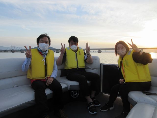 吉野川の広大な川面に驚きの声が湧きます。