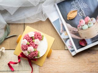 カーネーションとアップルブロッサムのデコレーション