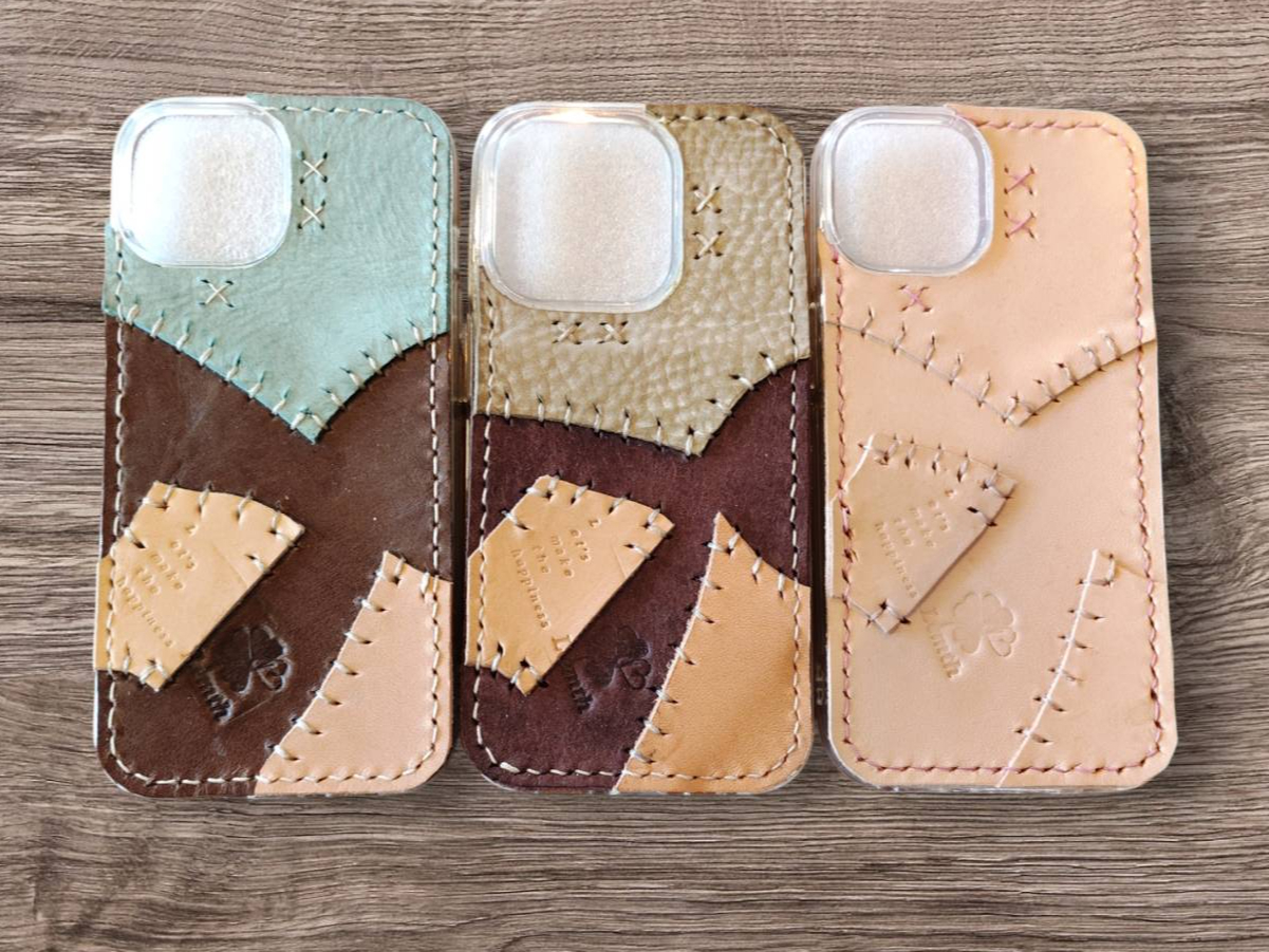 【伊勢志摩】レザークラフト体験！好きな色の革を選んでスマホケース作り♪【近鉄山田...