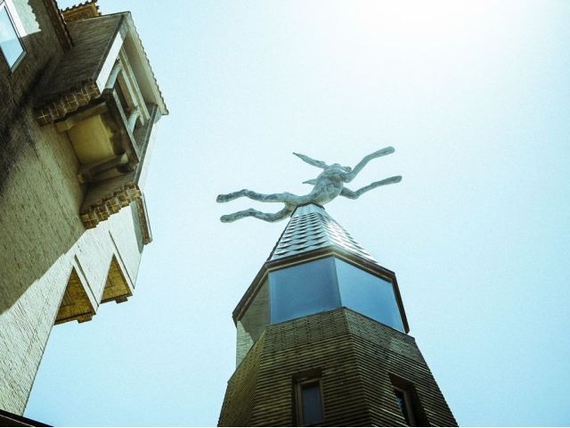 バリー・フラナガン「うさぎ」