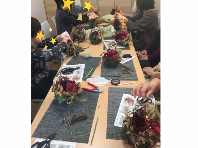 生花からドライフラワーになるのを楽しむハーブスワッグ フラワーデザイナーが教えるフラワー教室 じゃらん遊び体験 生花からドライフラワーになるのを楽しむハーブスワッグ フラワーデザイナーが教えるフラワー教室 じゃらん遊び体験