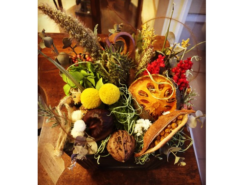 銀座駅徒歩2分 30種類のドライフラワーを使った実ものアレンジ トラベルコ