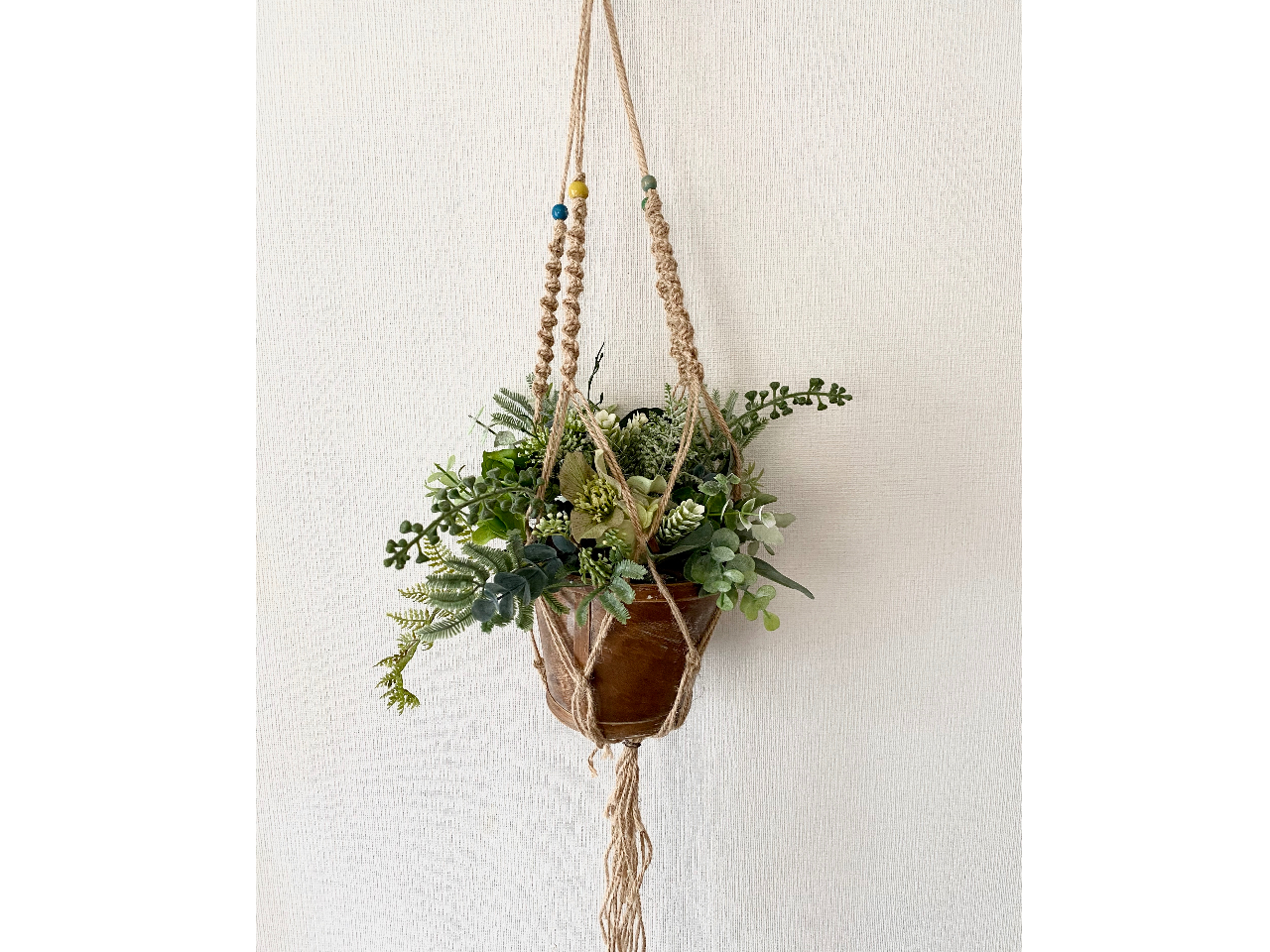 簡単に作れるマクラメプラントハンガーにアートフラワーをアレンジ フラワーデザイナーが教えるフラワー教室 じゃらん遊び体験 簡単に作れるマクラメプラントハンガーにアートフラワーをアレンジ フラワーデザイナーが教えるフラワー教室 じゃらん遊び体験