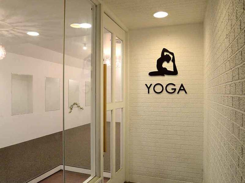 ÂCɁAă^Ȃ郈K̑𓥂ݏo܂傤B