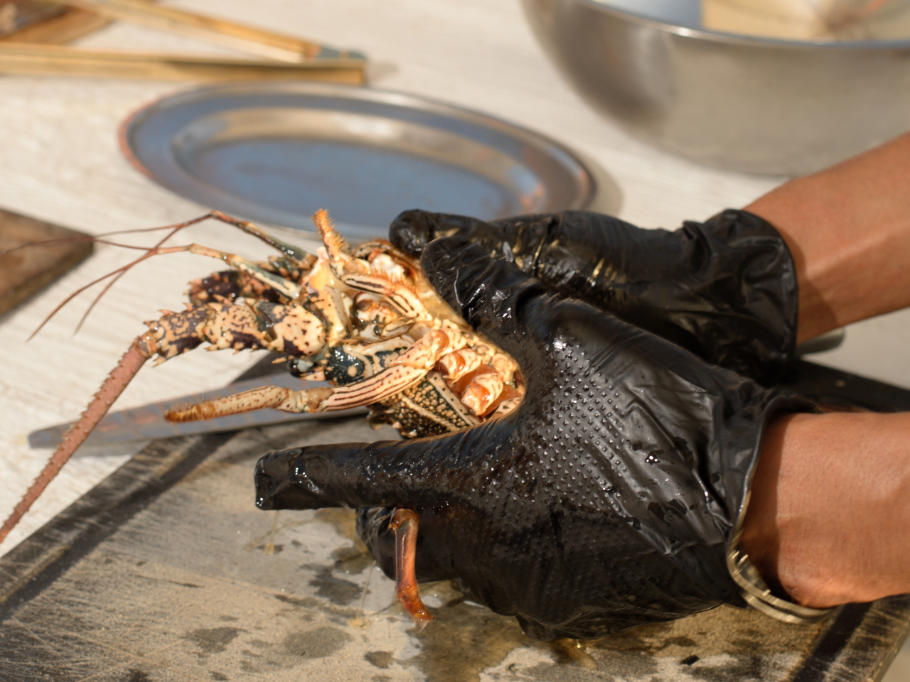 活沖縄伊勢海老bbqコース 生きた伊勢海老をテーブルで切り分ける感動の活伊勢海老bbq9980円 q るぐんちゅ じゃらん遊び体験