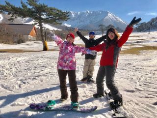 大山をバックに初心者体験!!上手に滑れました!!