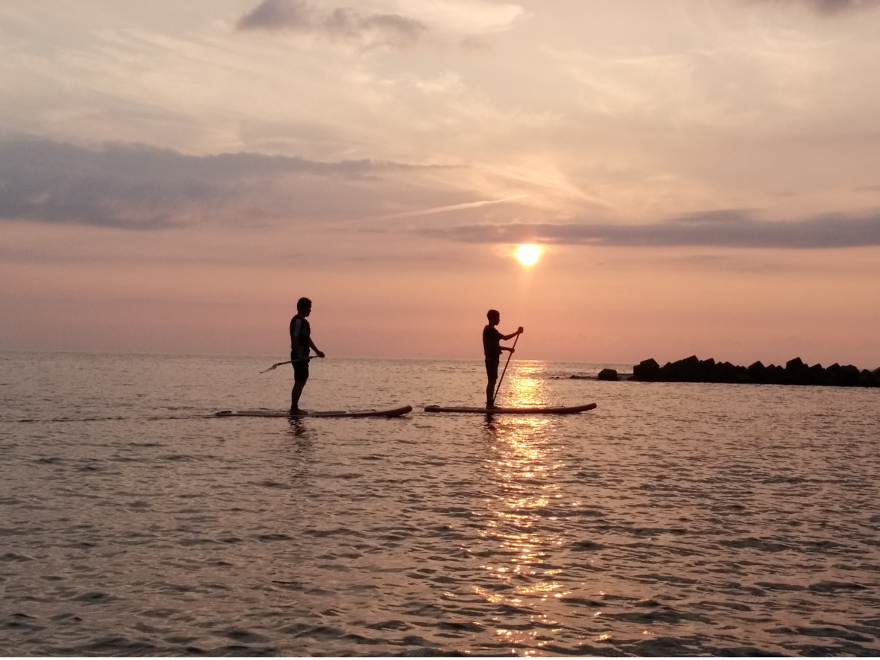 非現実的な日本海に沈みゆくゴールデンタイム!! そんな贅沢を味わってみませんか〜♪♪(´▽`)