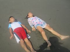 海の家めぐの目の前は犬若海岸!!銚子のシンボル「犬吠埼灯台」もすぐです♪