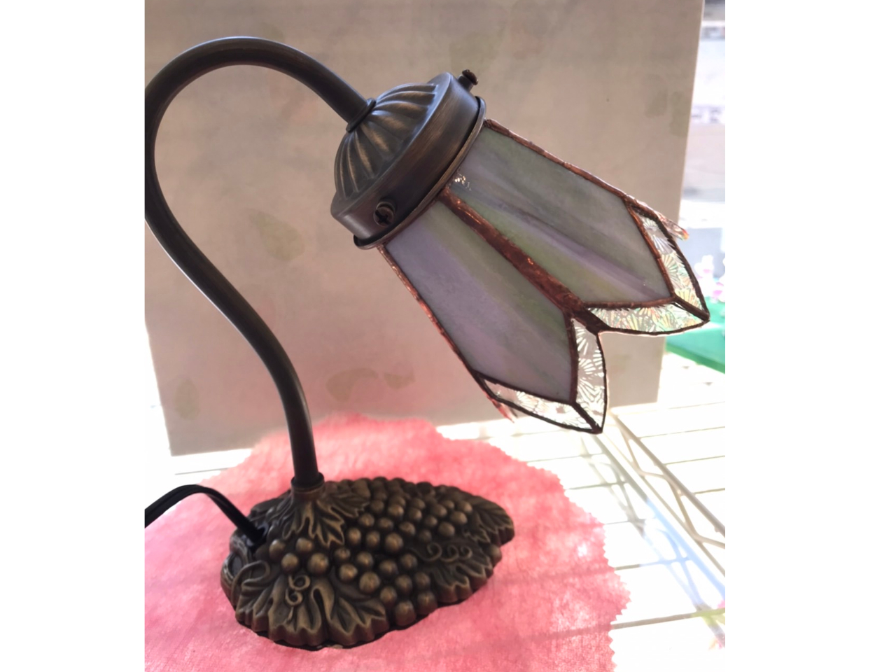 l̒r̂悤ȐF̃KXłBȃXehOXpKXgpĂ܂B̃KX͋ʒFɋPĂ B\F̃NGXg܂