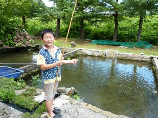 川魚釣り レンタル竿付き ファミリーで楽しめるお手軽釣り体験 ツーリスト美乃和 じゃらん遊び体験