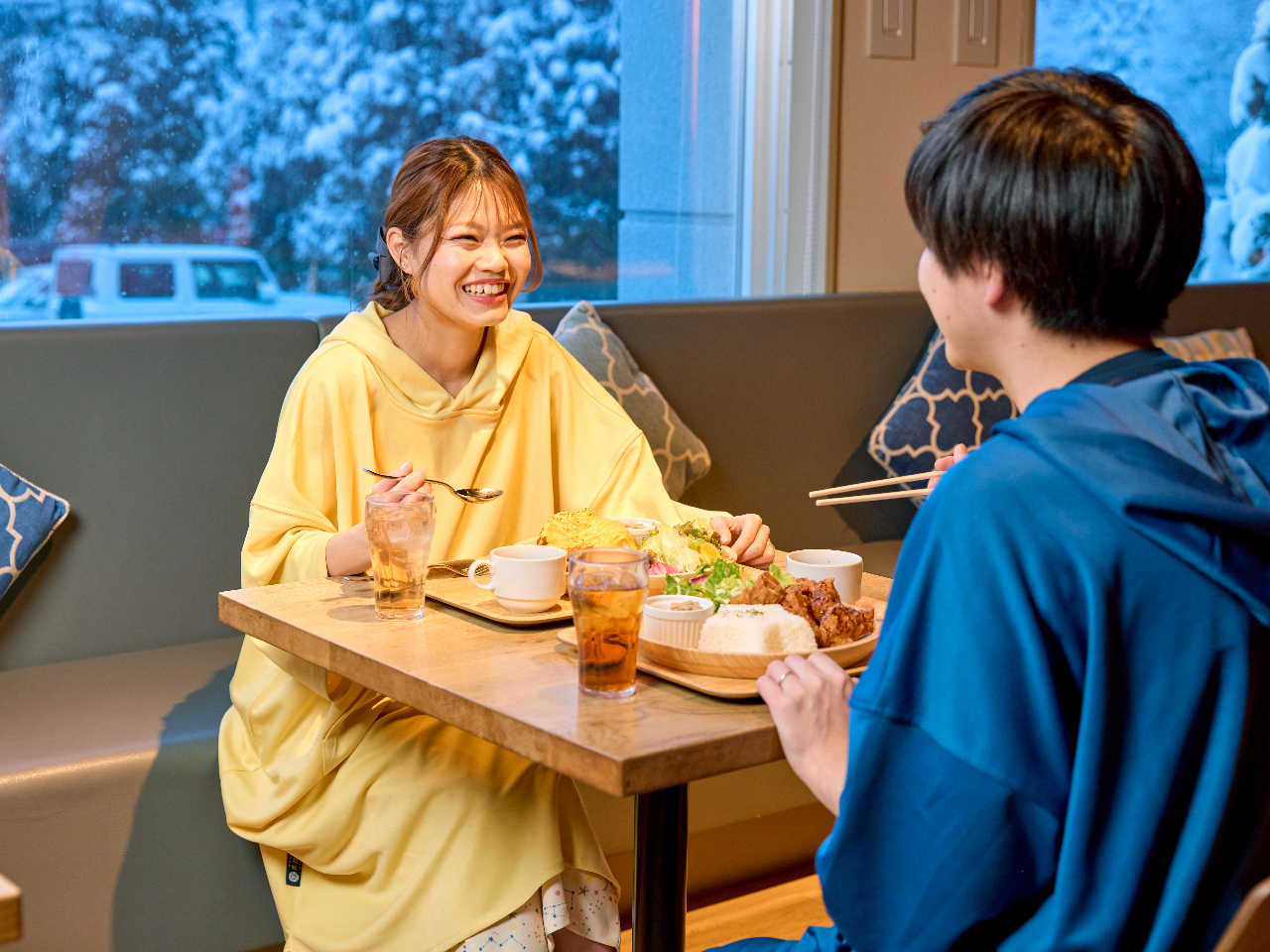 ���J�t�F�����ʖ����̃K�^�^�����[�����≩�����܂��̃I�����C�X�Ȃǒn���ɂ�����������X�̃��j���[�����p�ӁB�X�C�[�c�����X�X���ł��B