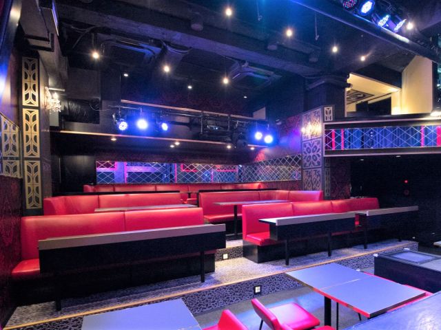 店内イメージ、ステージから