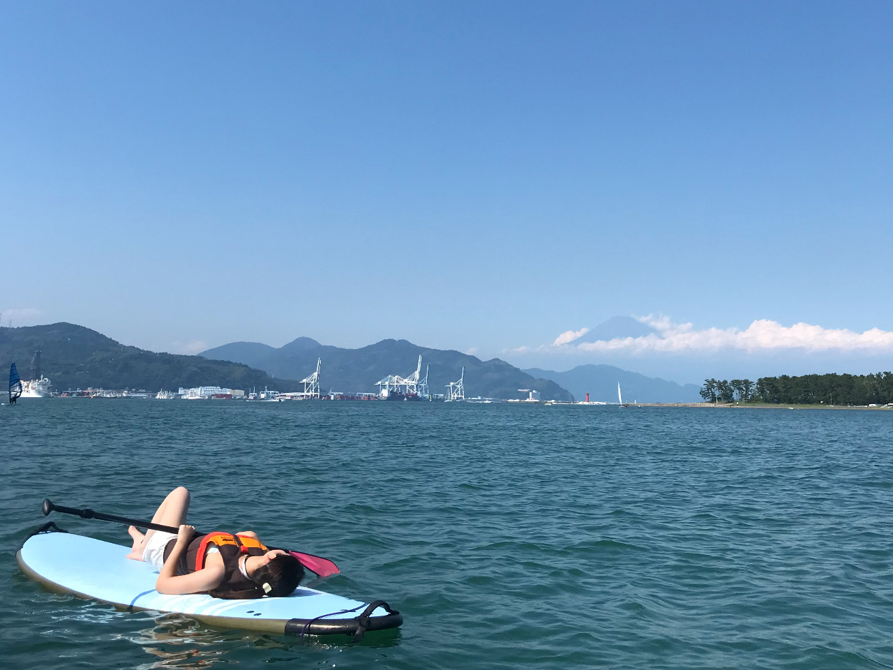 gقƂǗȂ₩ȊCȂ̂ŁA{[h̏ɐQ]łQȂĉ߂ł܂